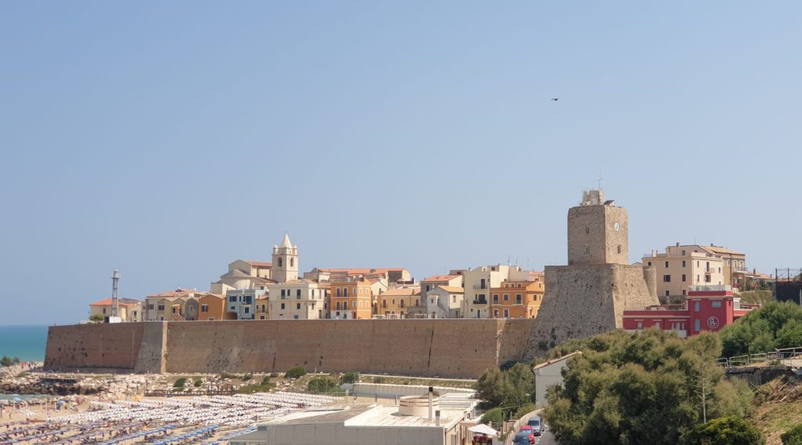 Termoli borgo antico e spiaggia