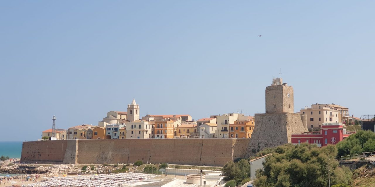 Termoli borgo antico e spiaggia